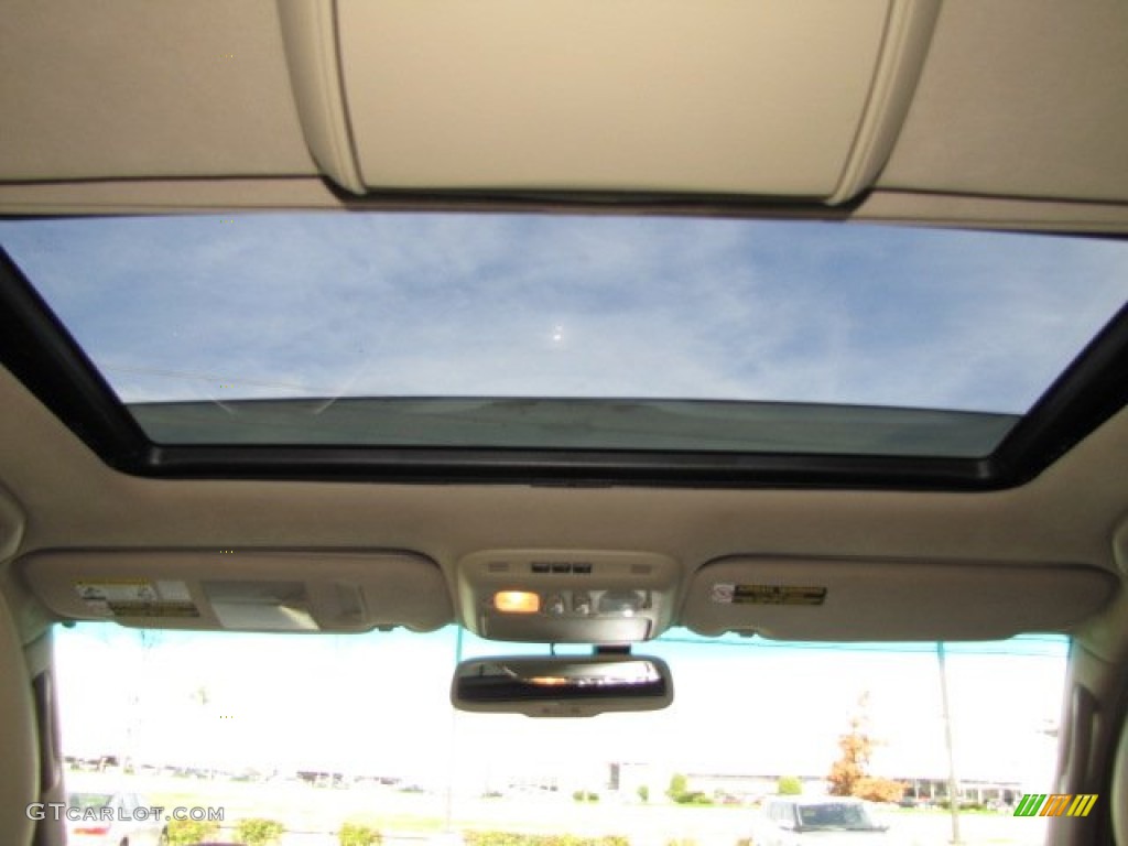 2006 LX 470 - Crystal White / Ivory photo #46