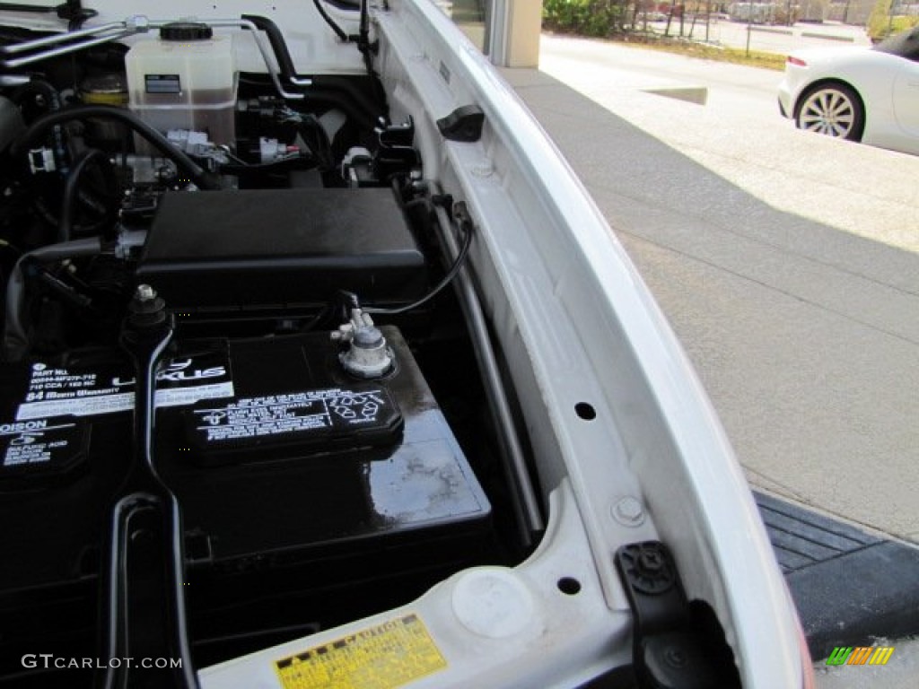 2006 LX 470 - Crystal White / Ivory photo #60