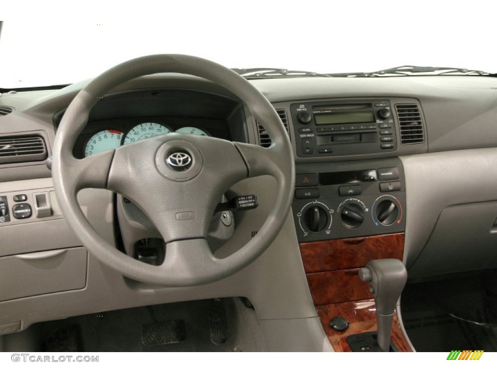 2004 Toyota Corolla LE Light Gray Dashboard Photo #90349242