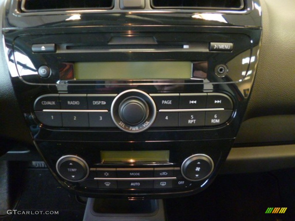 2014 Mitsubishi Mirage DE Controls Photo #90350550