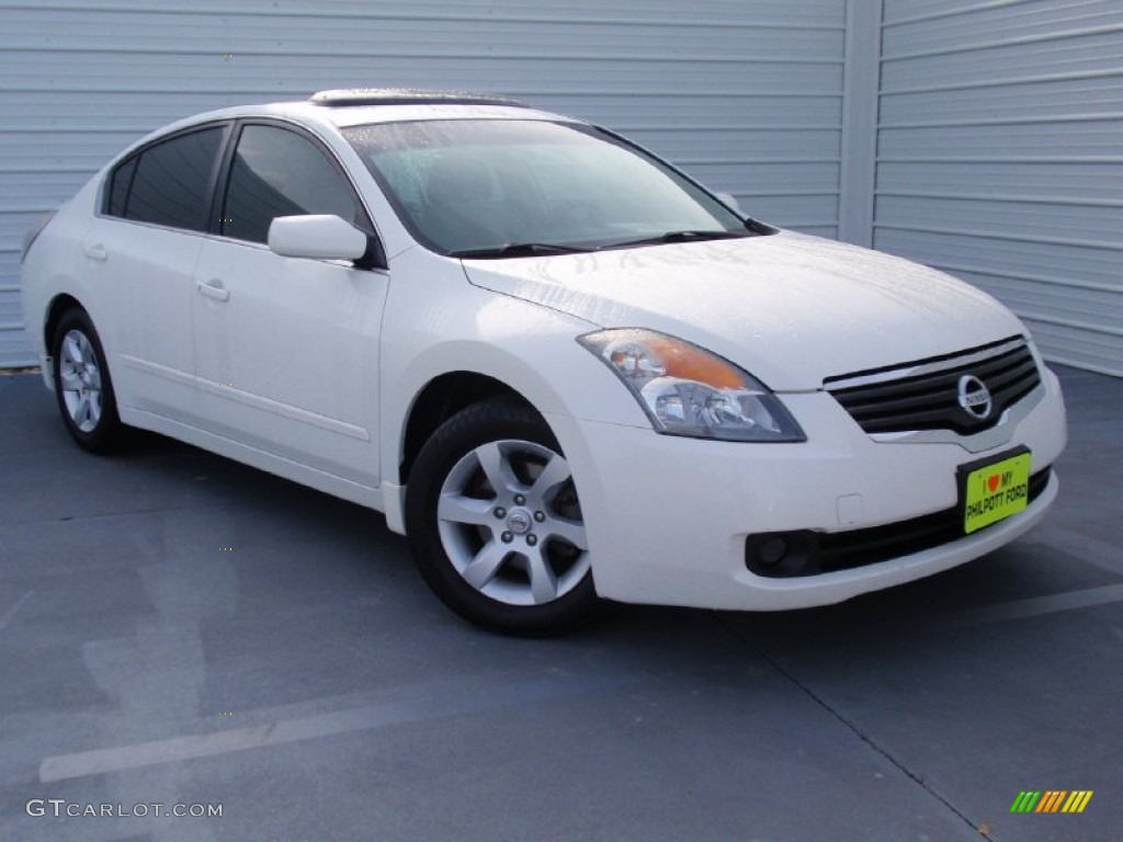 2008 Altima 2.5 S - Winter Frost Pearl / Blond photo #2
