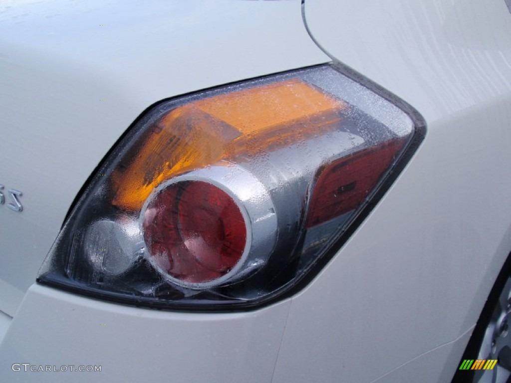 2008 Altima 2.5 S - Winter Frost Pearl / Blond photo #17