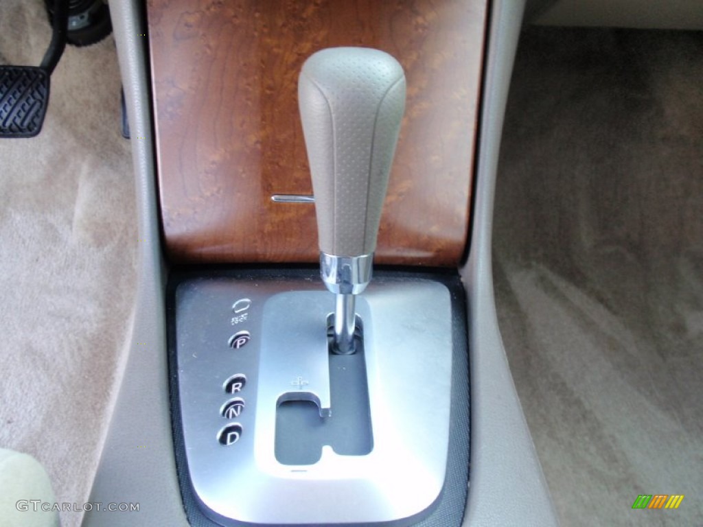 2008 Altima 2.5 S - Winter Frost Pearl / Blond photo #40