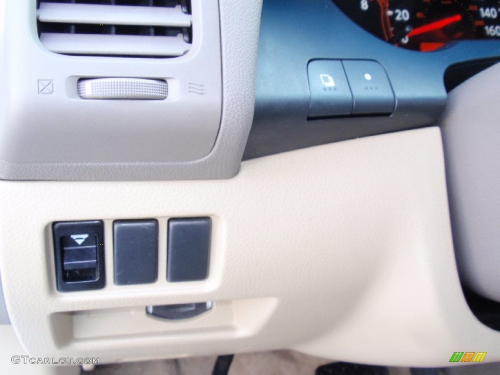 2008 Altima 2.5 S - Winter Frost Pearl / Blond photo #44