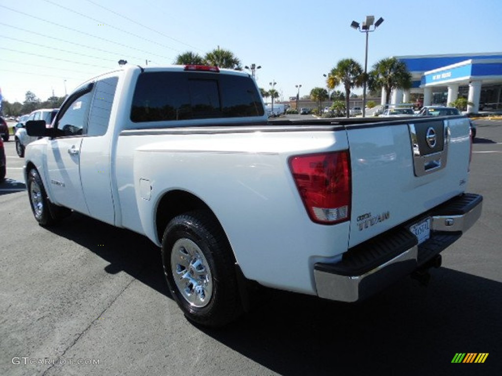 2006 Titan XE King Cab - White / Steel Gray photo #3