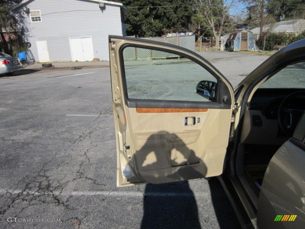 2007 XL7 Luxury AWD - Prairie Gold Metallic / Beige photo #9