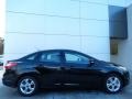 Tuxedo Black - Focus SE Sedan Photo No. 3