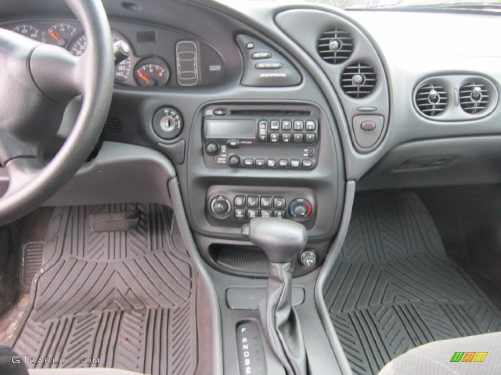 2005 Pontiac Bonneville SE Controls Photos