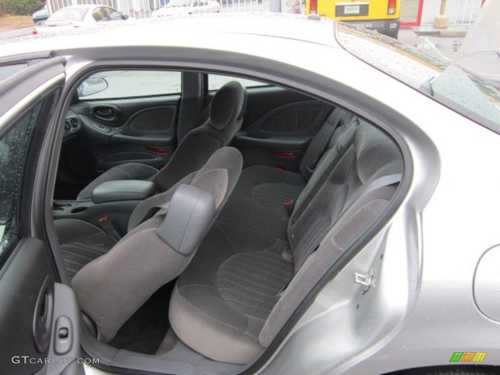 2005 Pontiac Bonneville SE Rear Seat Photos