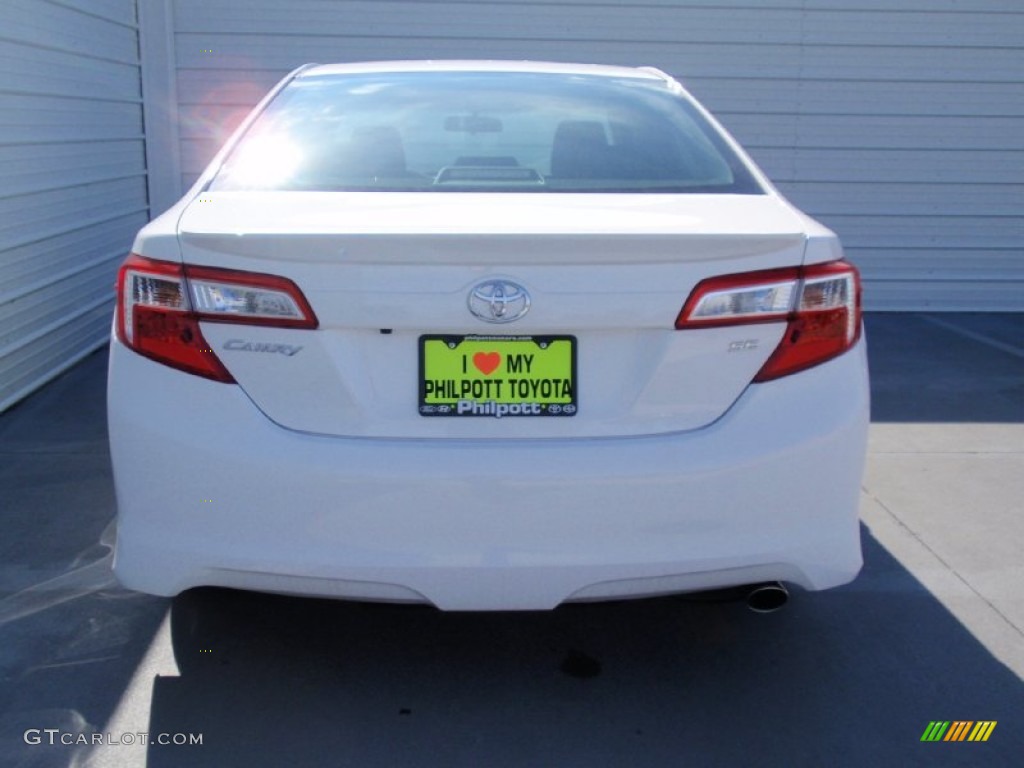 2014 Camry SE - Super White / Black/Ash photo #5