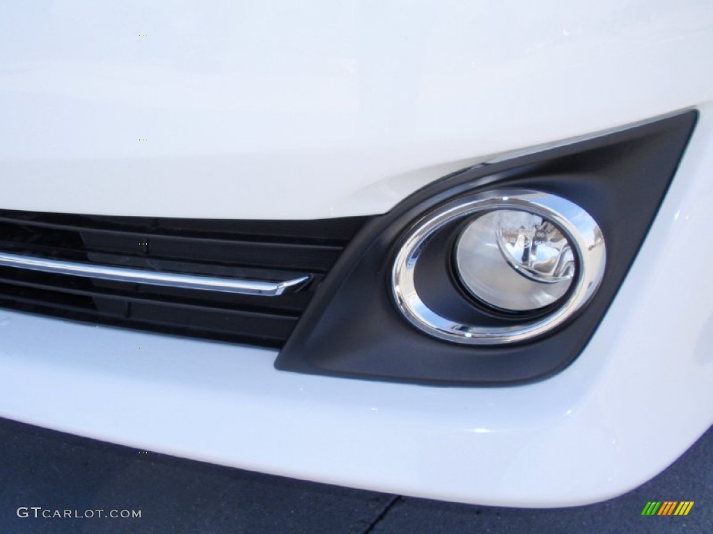 2014 Camry SE - Super White / Black/Ash photo #10