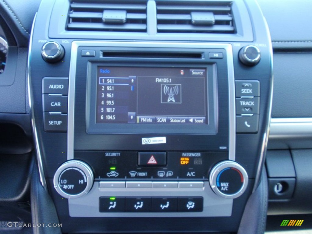 2014 Camry SE - Super White / Black/Ash photo #29
