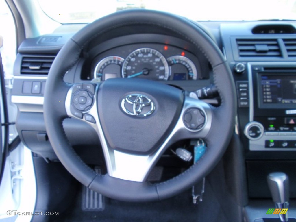 2014 Camry SE - Super White / Black/Ash photo #30