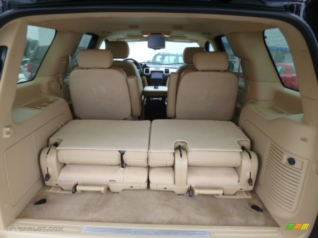 2010 Cadillac Escalade Premium AWD Trunk Photos