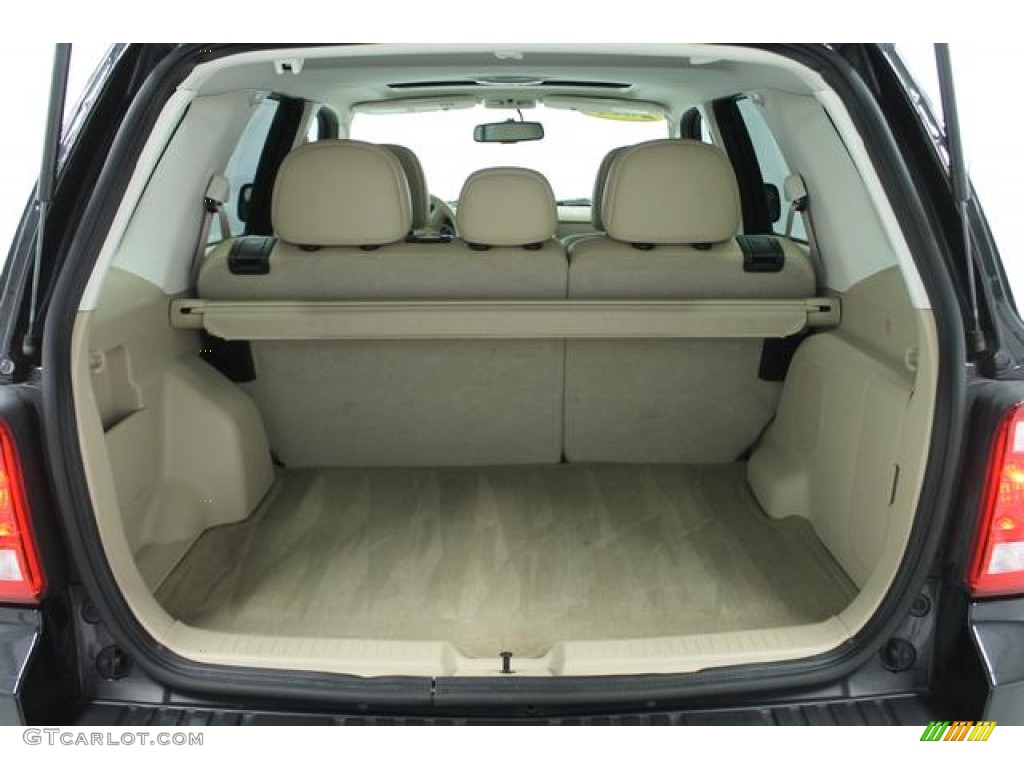 2011 Ford Escape Limited V6 Trunk Photos