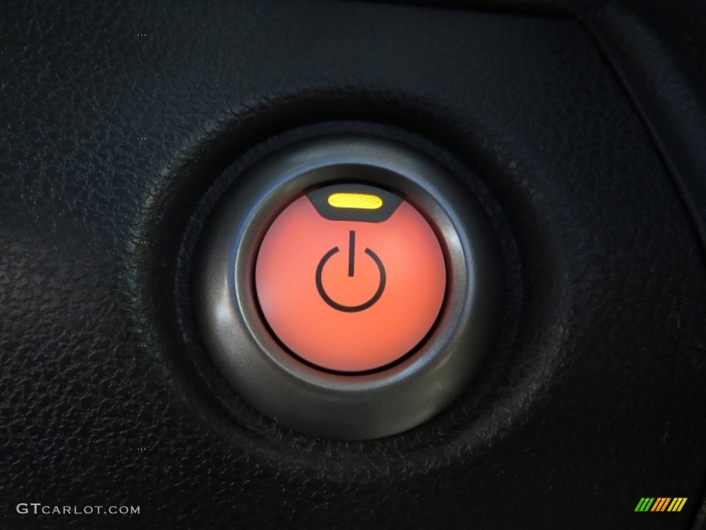 2014 Nissan LEAF S Controls Photo #90364003
