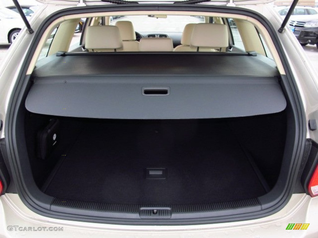2014 Volkswagen Jetta TDI SportWagen Trunk Photo #90365713