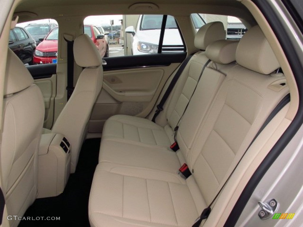 2014 Volkswagen Jetta TDI SportWagen Rear Seat Photo #90365776