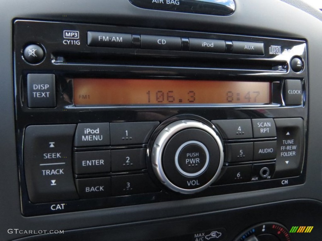 2014 Nissan Juke S Audio System Photo #90366691