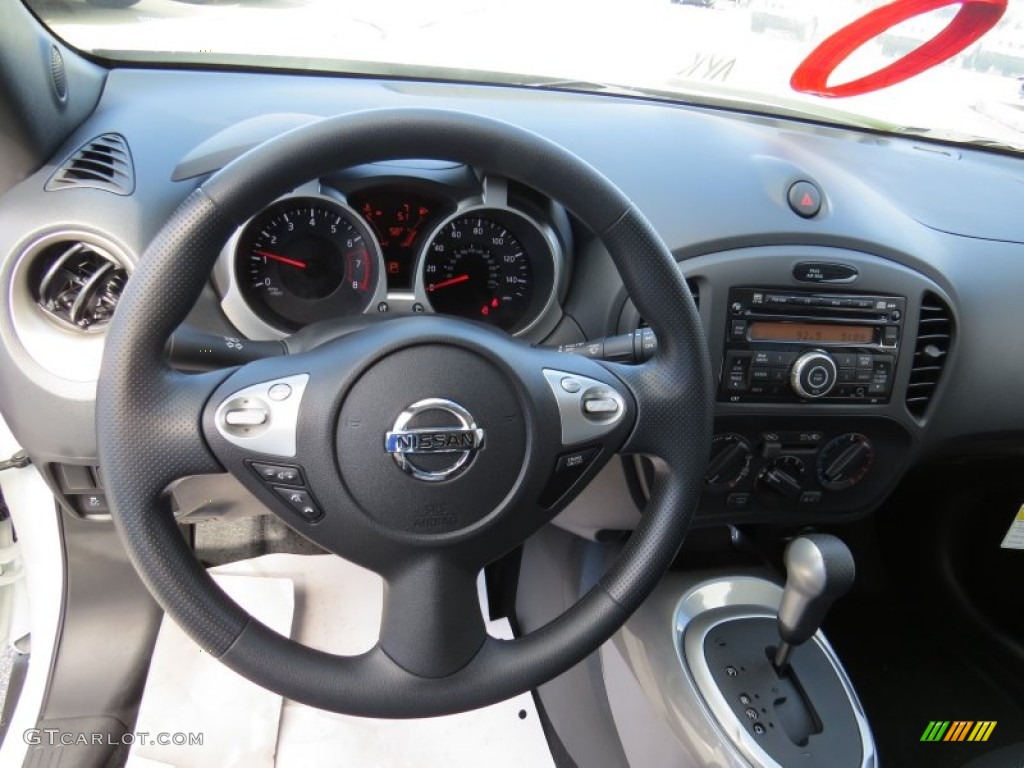 2014 Nissan Juke S Black Steering Wheel Photo #90367141