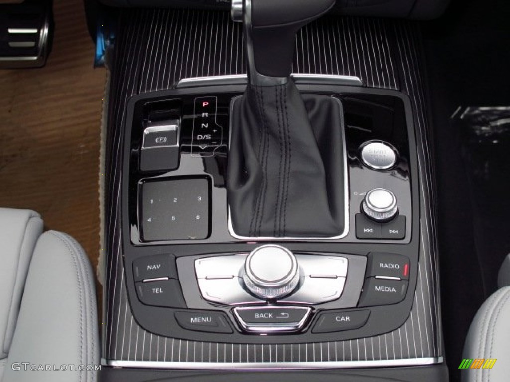 2014 Audi RS 7 4.0 TFSI quattro Controls Photo #90373991