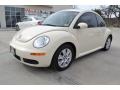 Harvest Moon Beige 2009 Volkswagen New Beetle 2.5 Coupe