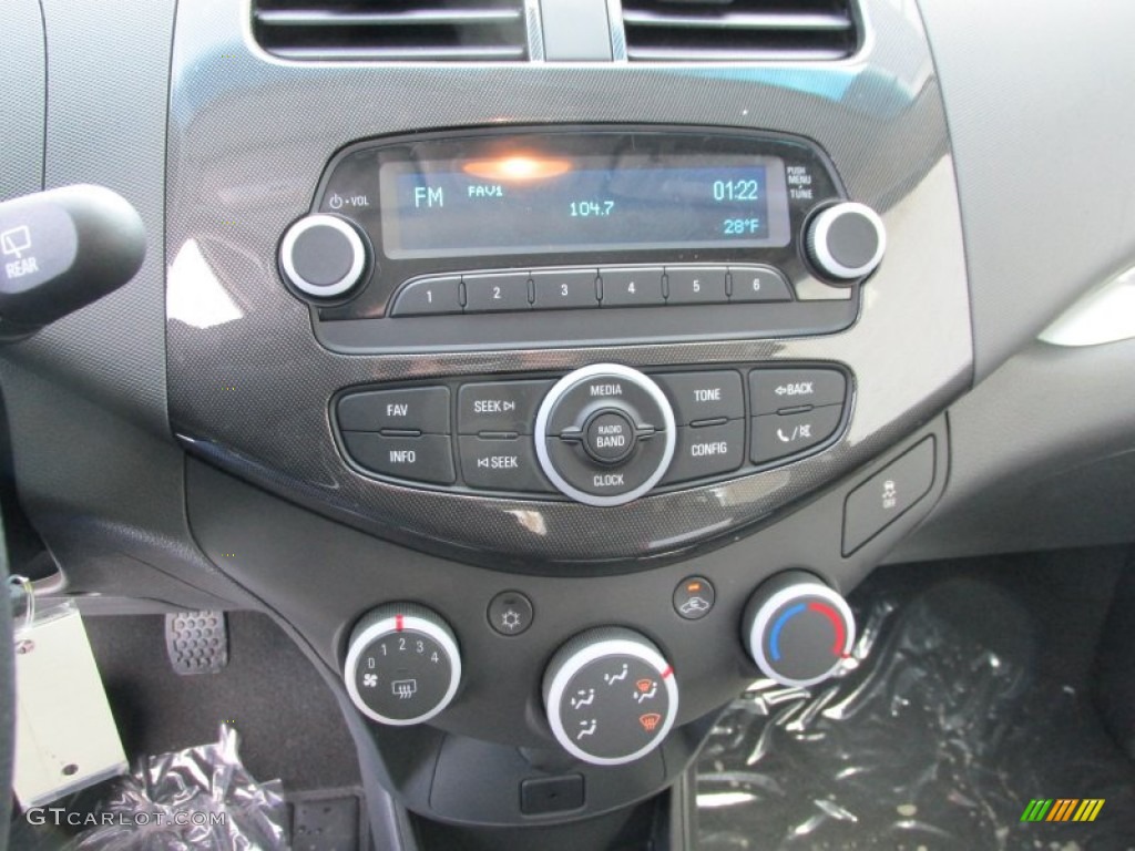 2014 Chevrolet Spark LS Controls Photo #90375290