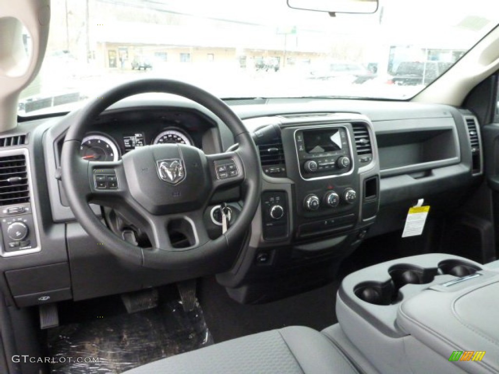 Black/Diesel Gray Interior 2014 Ram 1500 Express Quad Cab 4x4 Photo #90376934