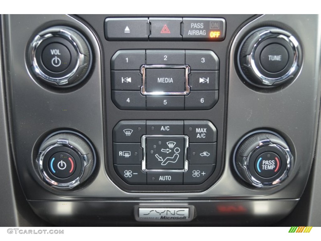 2013 F150 SVT Raptor SuperCrew 4x4 - Blue Flame Metallic / Raptor Black Leather/Cloth photo #32