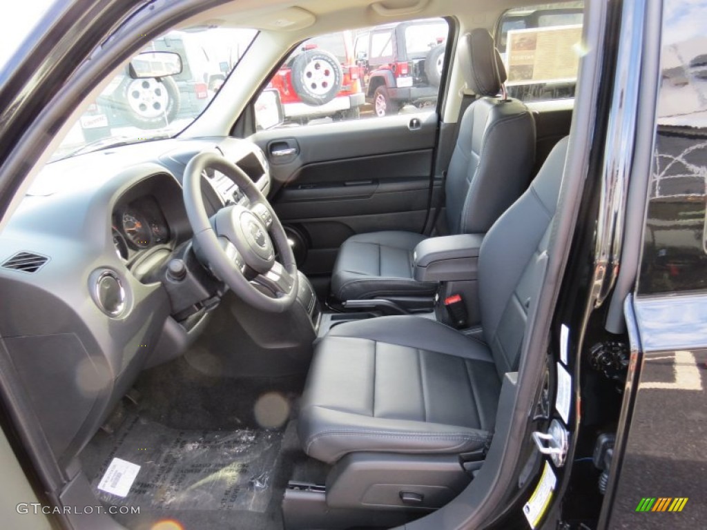 Dark Slate Gray Interior 2014 Jeep Patriot Latitude Photo #90384164