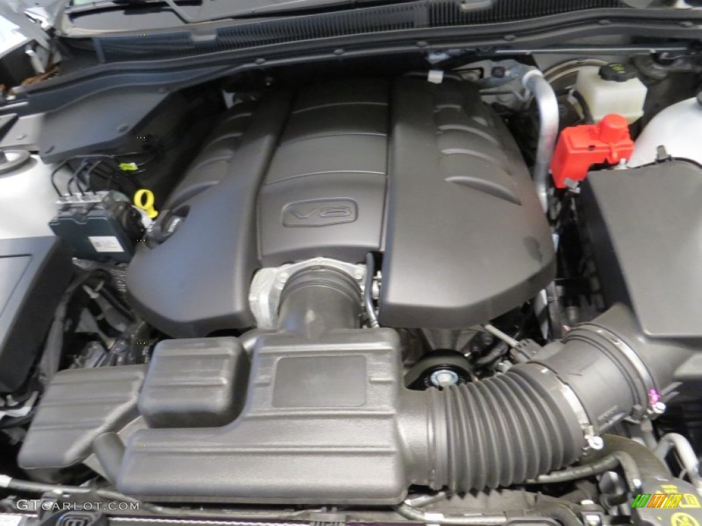 2014 Chevrolet SS Sedan Engine Photos