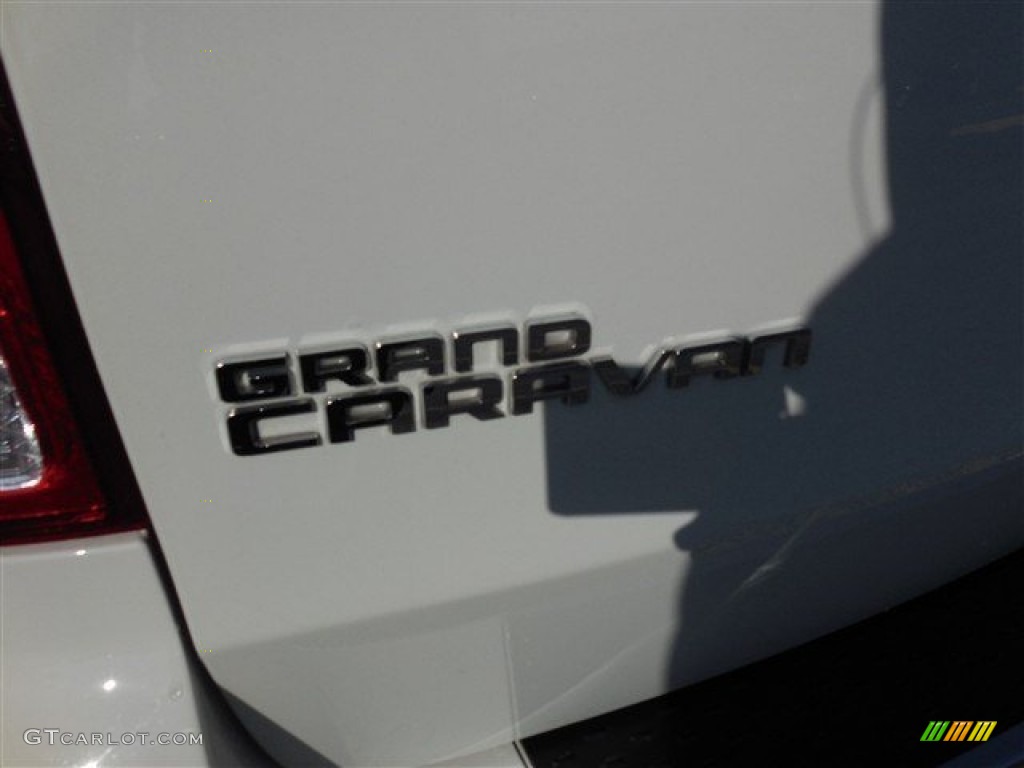 2011 Grand Caravan Crew - Stone White / Black/Light Graystone photo #11