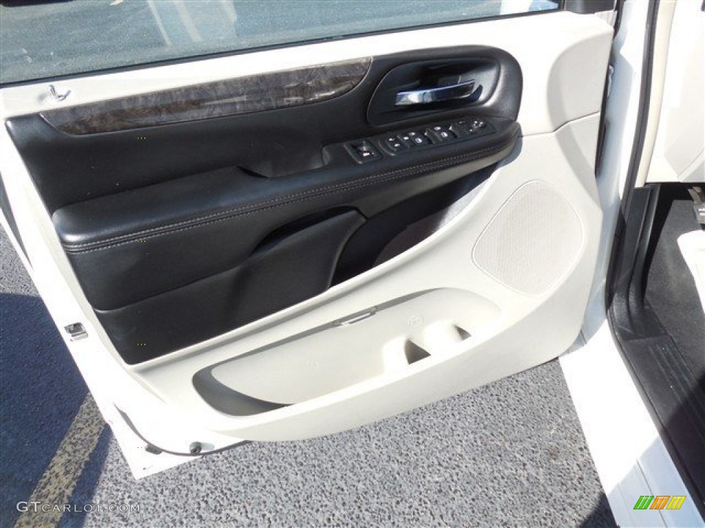 2011 Grand Caravan Crew - Stone White / Black/Light Graystone photo #13