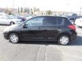 Super Black - Versa 1.8 S Hatchback Photo No. 6