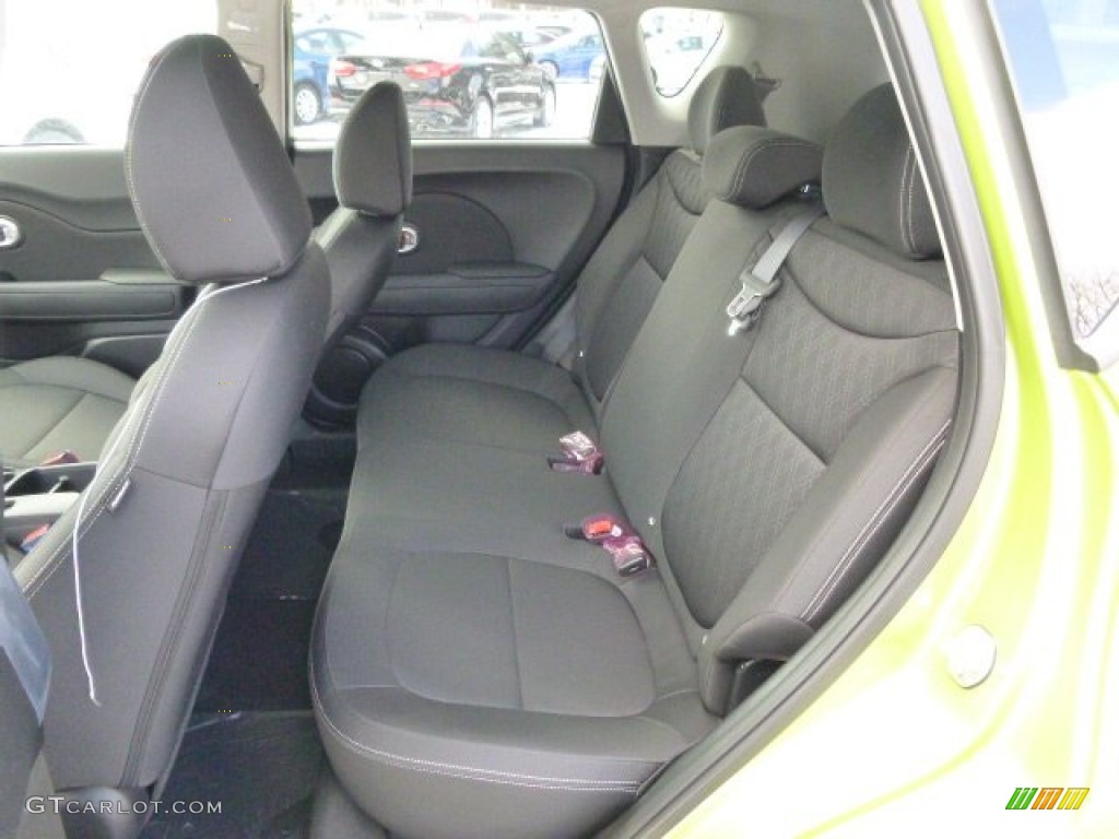 2014 Kia Soul 1.6 Rear Seat Photos