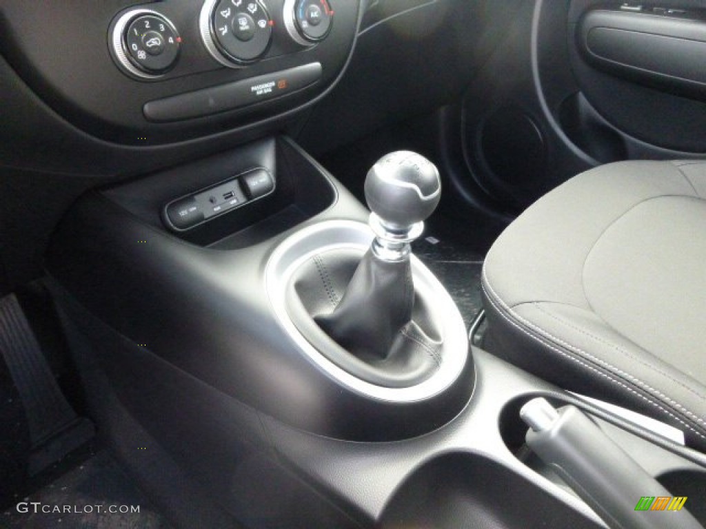 2014 Kia Soul 1.6 Transmission Photos