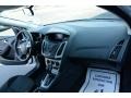 Oxford White - Focus SE Sedan Photo No. 17