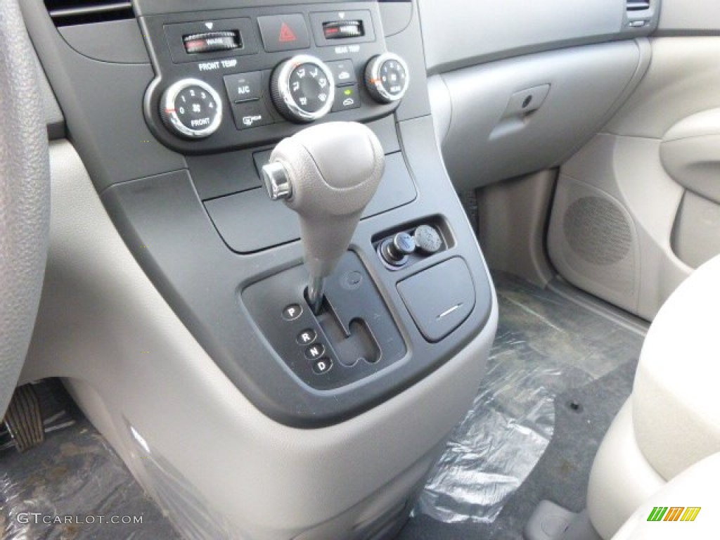 2014 Kia Sedona LX Transmission Photos