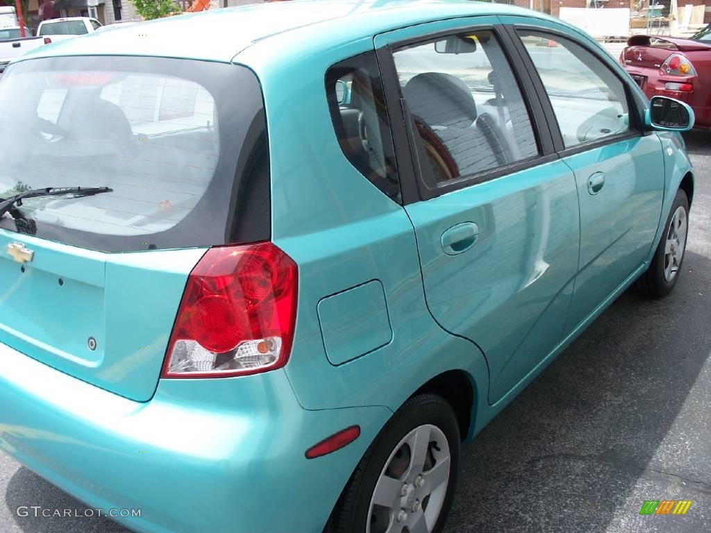 2005 Aveo LS Hatchback - Aqua Metallic / Gray photo #7