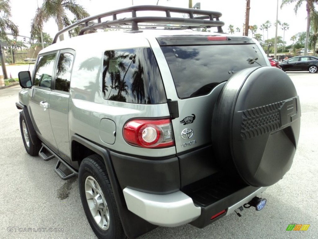 2012 FJ Cruiser  - Silver Fresco Metallic / Dark Charcoal photo #9