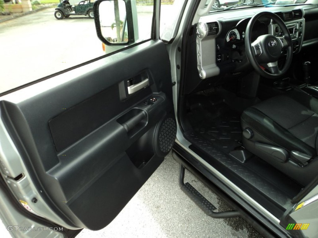 2012 FJ Cruiser  - Silver Fresco Metallic / Dark Charcoal photo #17