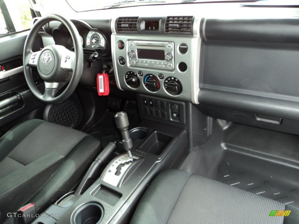 2012 Toyota FJ Cruiser Standard FJ Cruiser Model Dashboard Photos