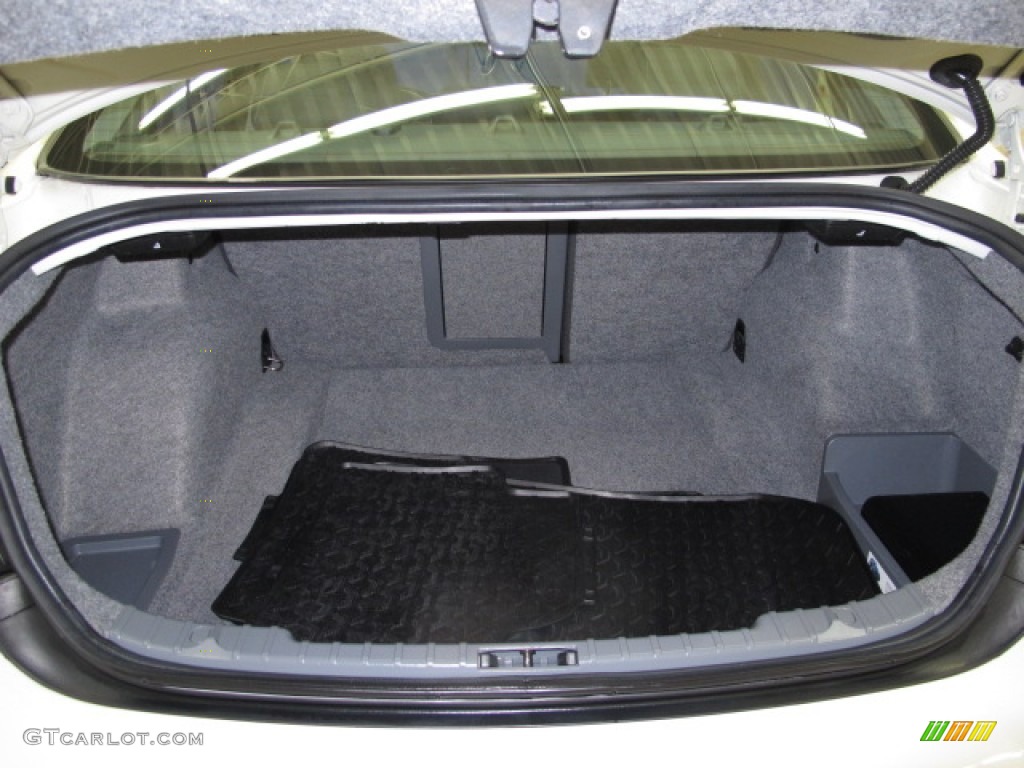 2009 BMW 3 Series 328i Sedan Trunk Photos