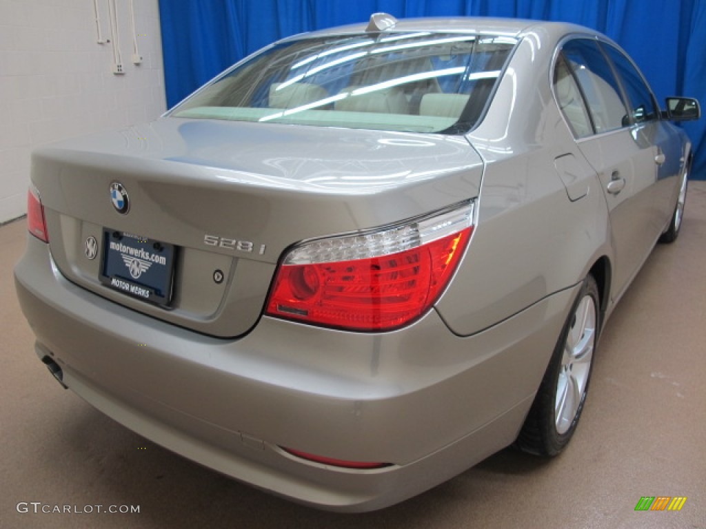 2009 5 Series 528xi Sedan - Platinum Bronze Metallic / Cream Beige photo #7