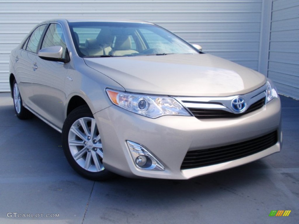 2014 Camry Hybrid XLE - Champagne Mica / Ivory photo #2