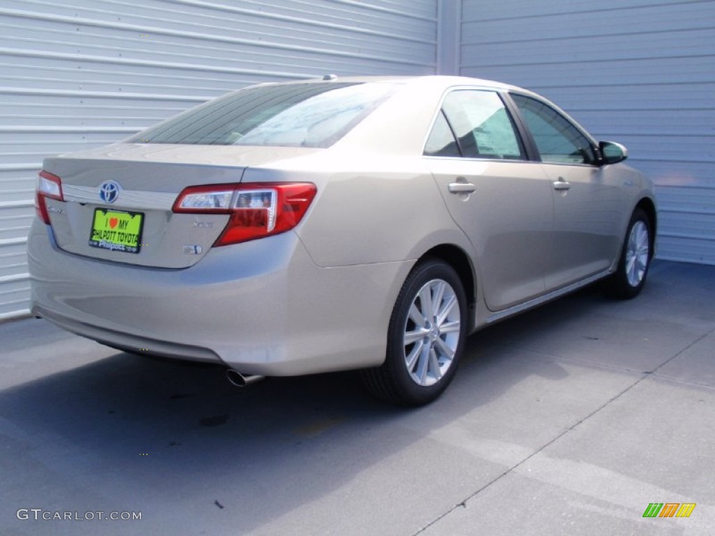 2014 Camry Hybrid XLE - Champagne Mica / Ivory photo #4