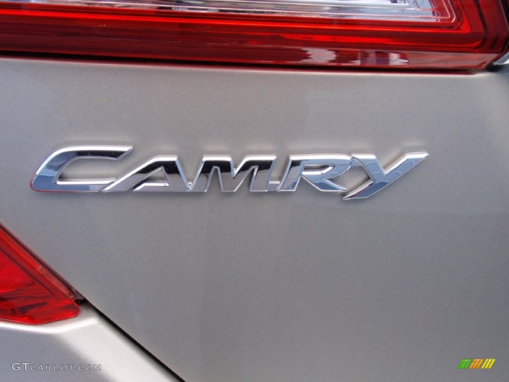 2014 Camry Hybrid XLE - Champagne Mica / Ivory photo #15