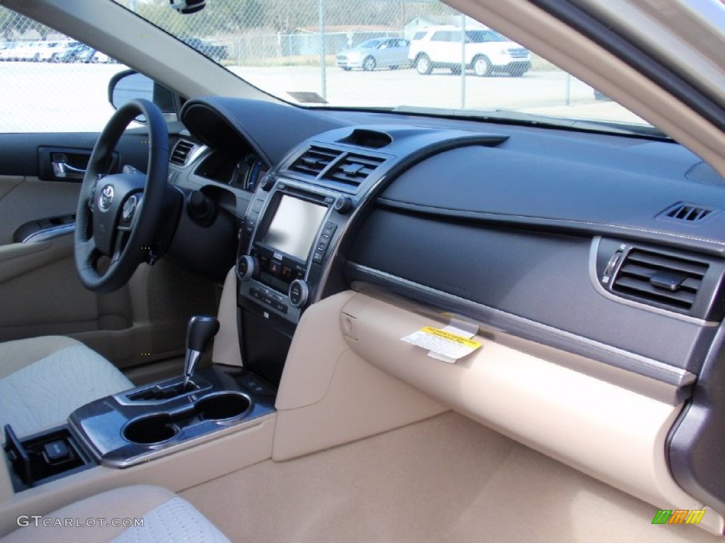 2014 Camry Hybrid XLE - Champagne Mica / Ivory photo #19