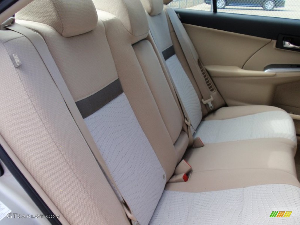 2014 Camry Hybrid XLE - Champagne Mica / Ivory photo #22