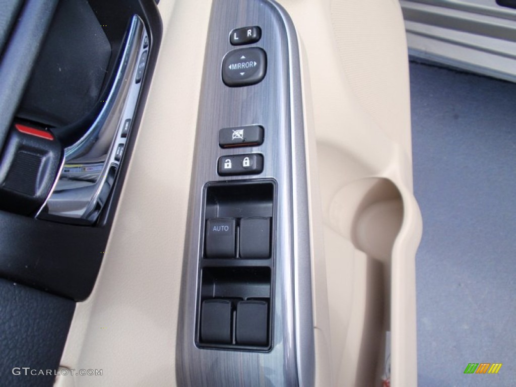 2014 Camry Hybrid XLE - Champagne Mica / Ivory photo #25